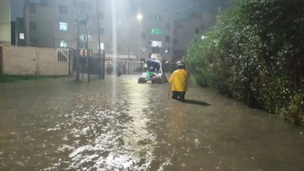 Ayuntamiento de Puebla implementa operativo ante lluvia atípica de este sábado