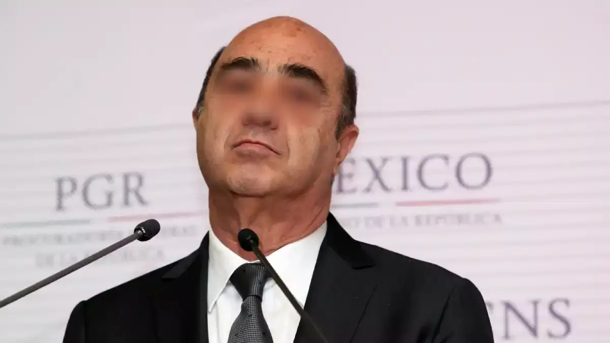 Murillo Karam obtiene suspensión definitiva por el caso Ayotzinapa.