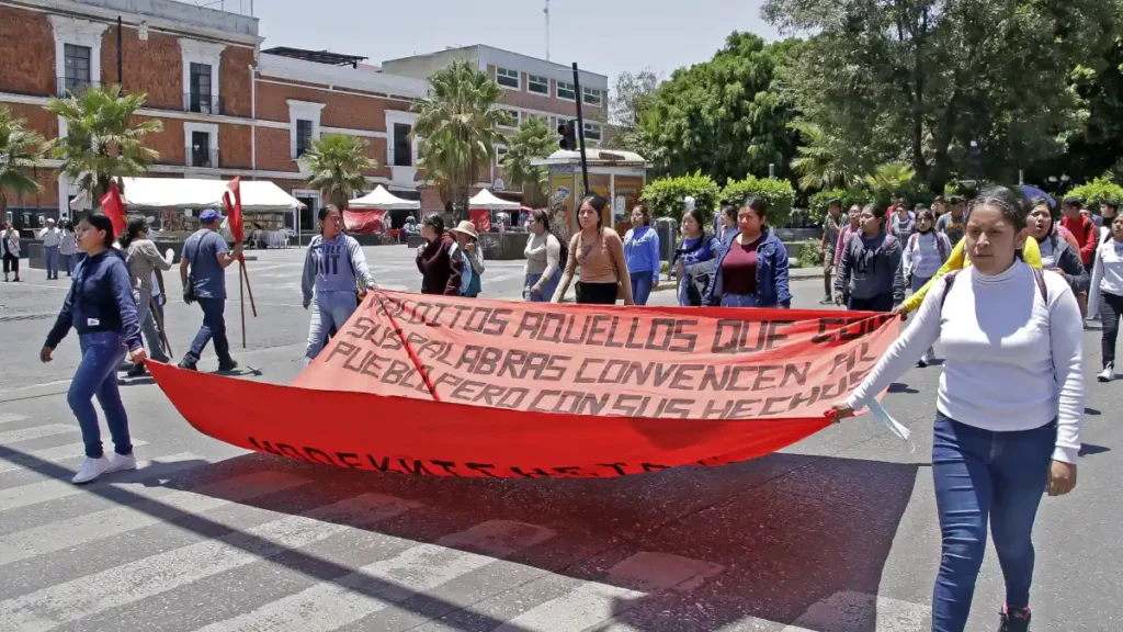 Barbosa culpa a funcionarios de SEP por incentivar a normalistas de Teteles.