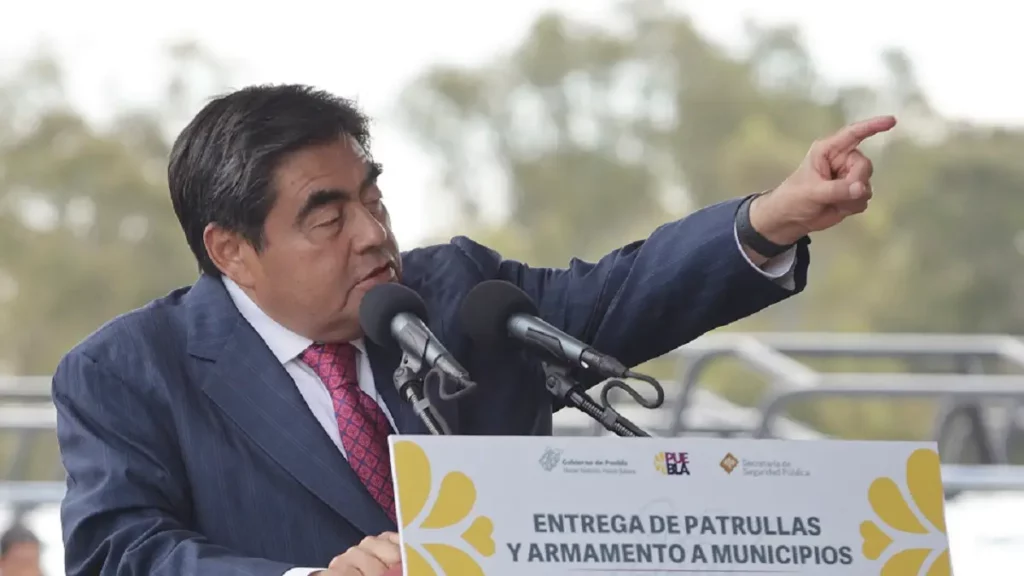 Ayuntamiento de Tehuacán debe poner bombas de agua para alberca municipal: Barbosa
