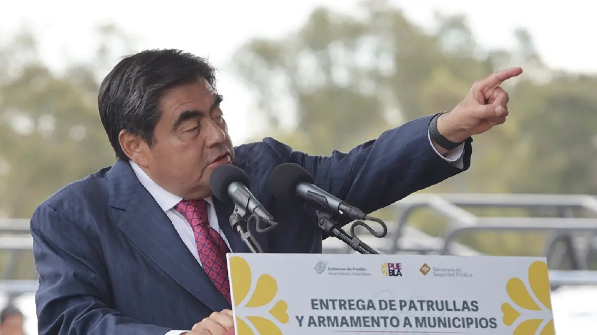 Ayuntamiento de Tehuacán debe poner bombas de agua para alberca municipal: Barbosa