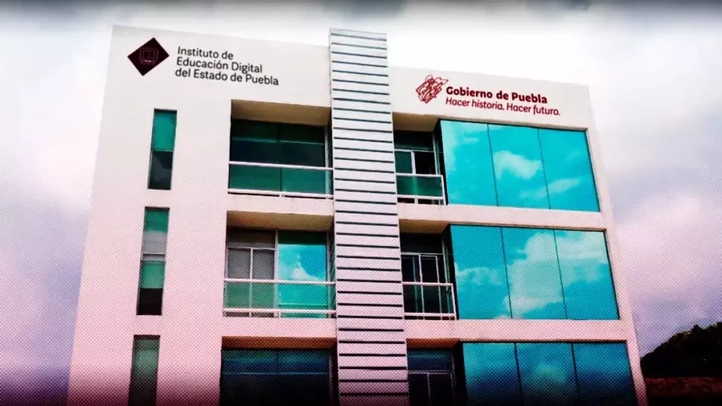 Director de Profesiones de la SEP amenaza a estudiante del IEDEP