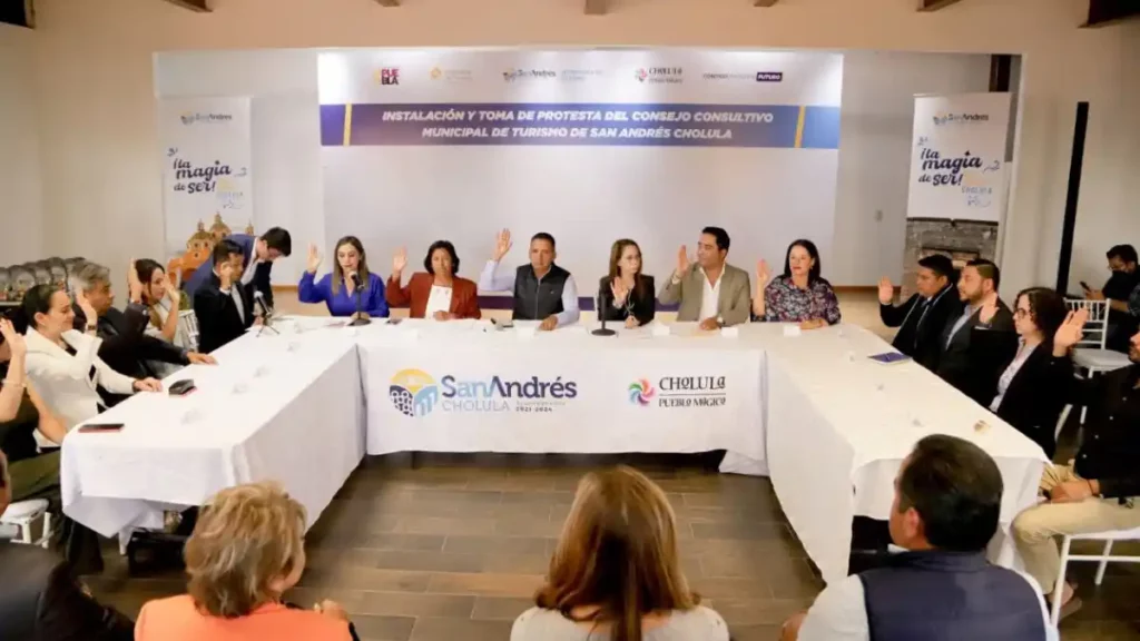 Rinden protesta integrantes del Consejo Consultivo Municipal de Turismo de San Andrés Cholula