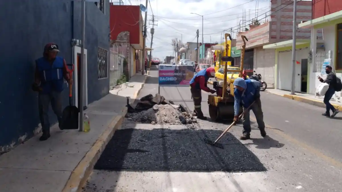 Cuadrillas del gobierno municipal de Puebla taparon más tres mil baches en la última semana de septiembre
