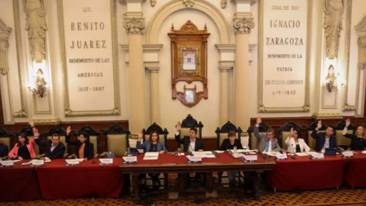Ayuntamiento adapta proyectos para concesionar espacios publicitarios, servicio de recolección y manejo de residuos