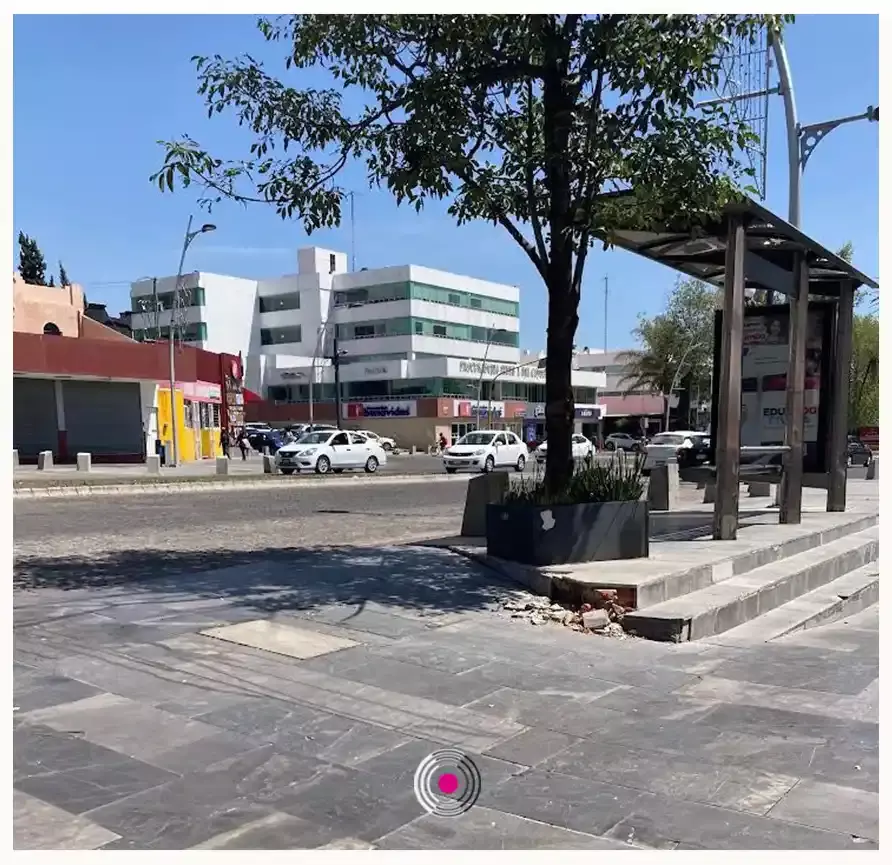 La Avenida Juárez luce cada vez peor: ¡se levantan las banquetas!