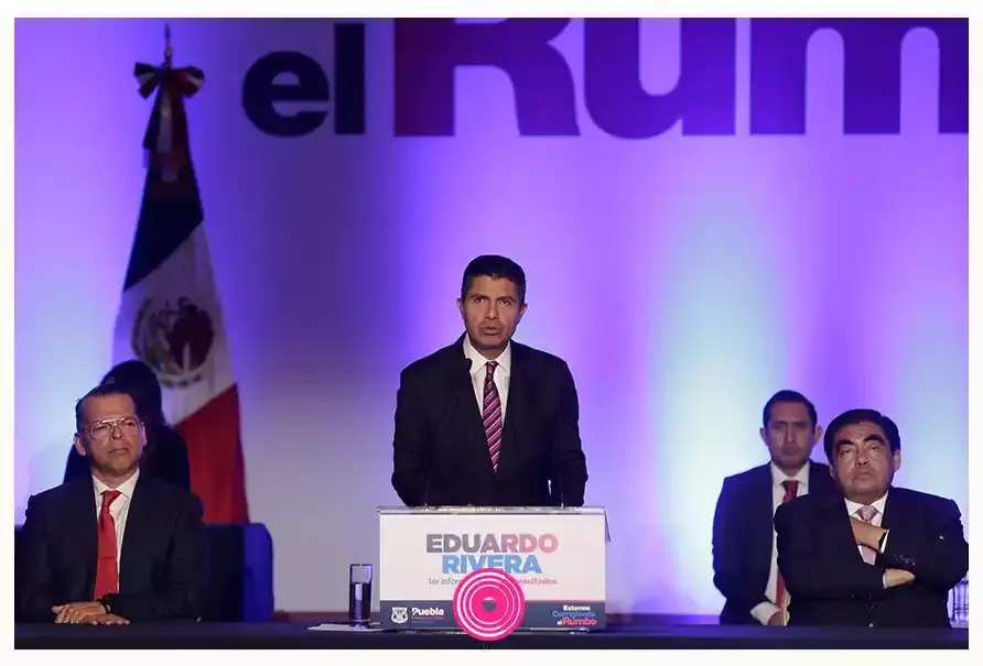 Eduardo Rivera en su primer informe de labores