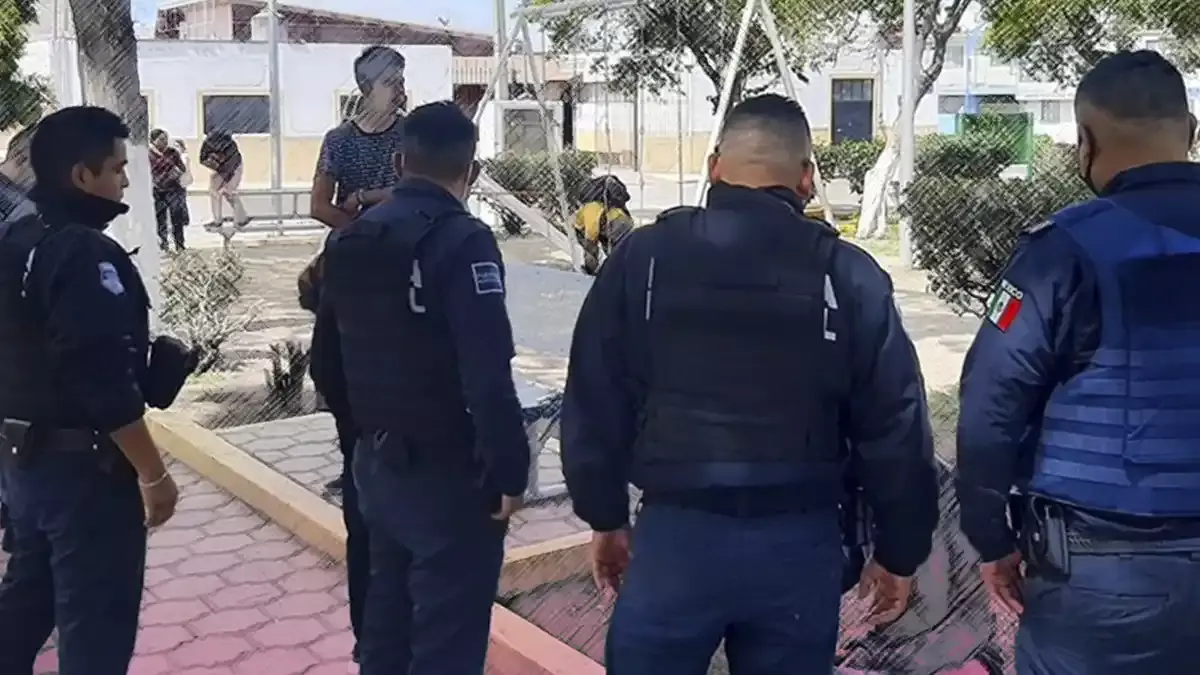A plena luz del día, jóvenes consumen droga en La libertad