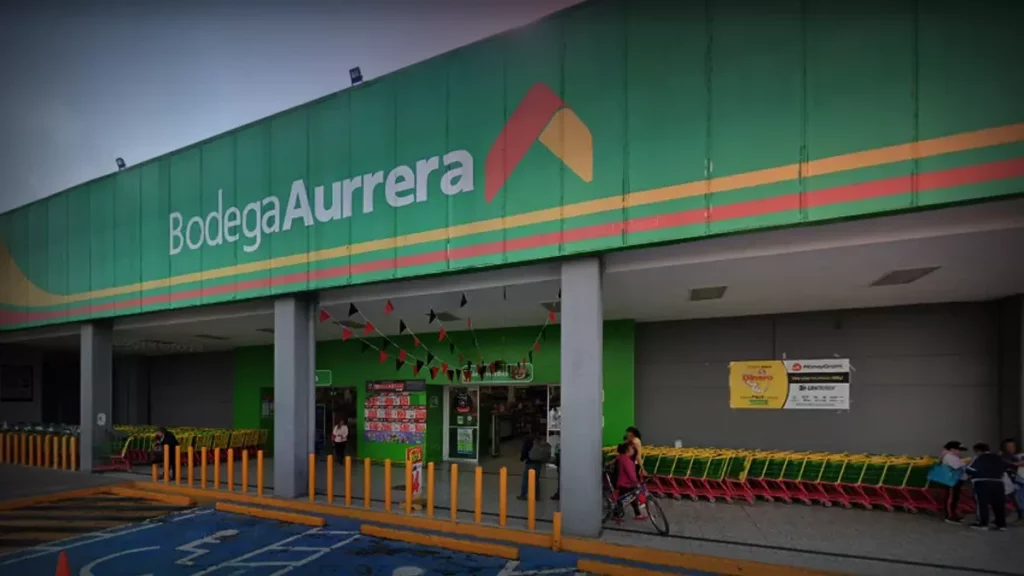 Roban pantallas y celulares de la tienda Bodega Aurrera CAPU.
