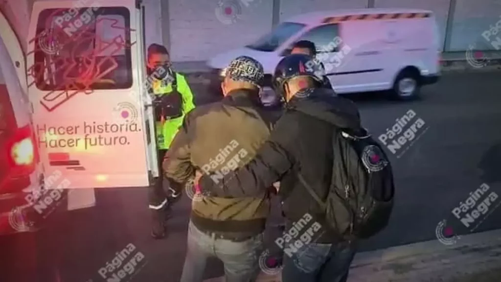 Dos motociclistas de la Academia de la Policía Municipal sufren percance vial