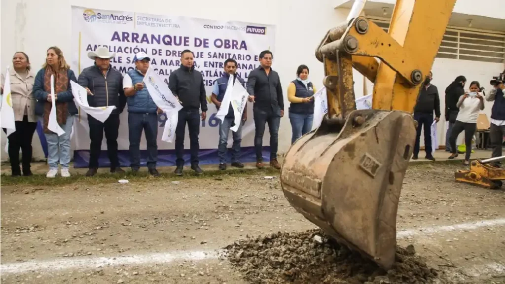 Inicia ayuntamiento de San Andrés ampliación de drenajes sanitarios en calles de San Francisco Acatepec