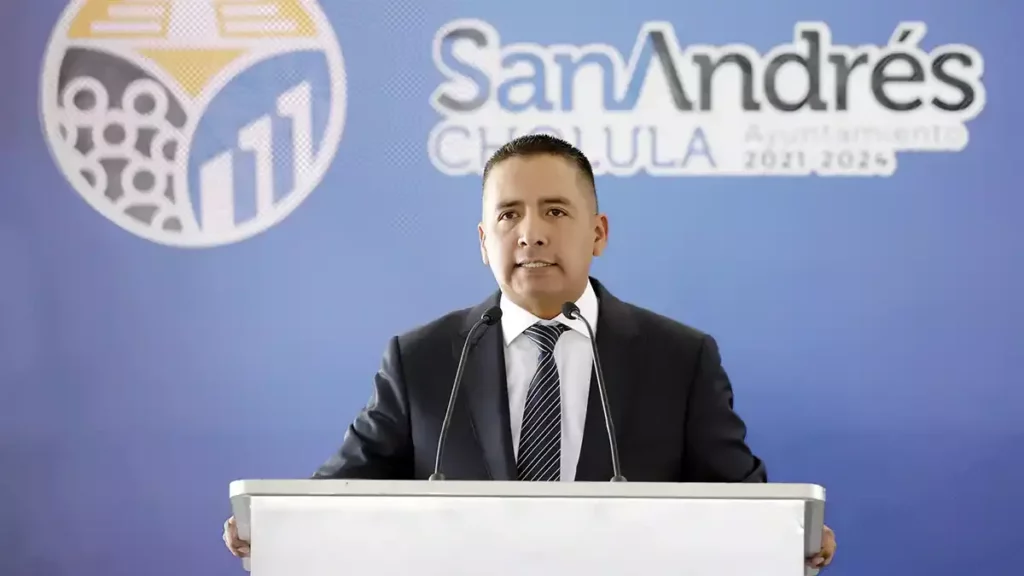Edmundo Tlatehui envía mensaje conciliador en su Primer Informe en San Andrés Cholula