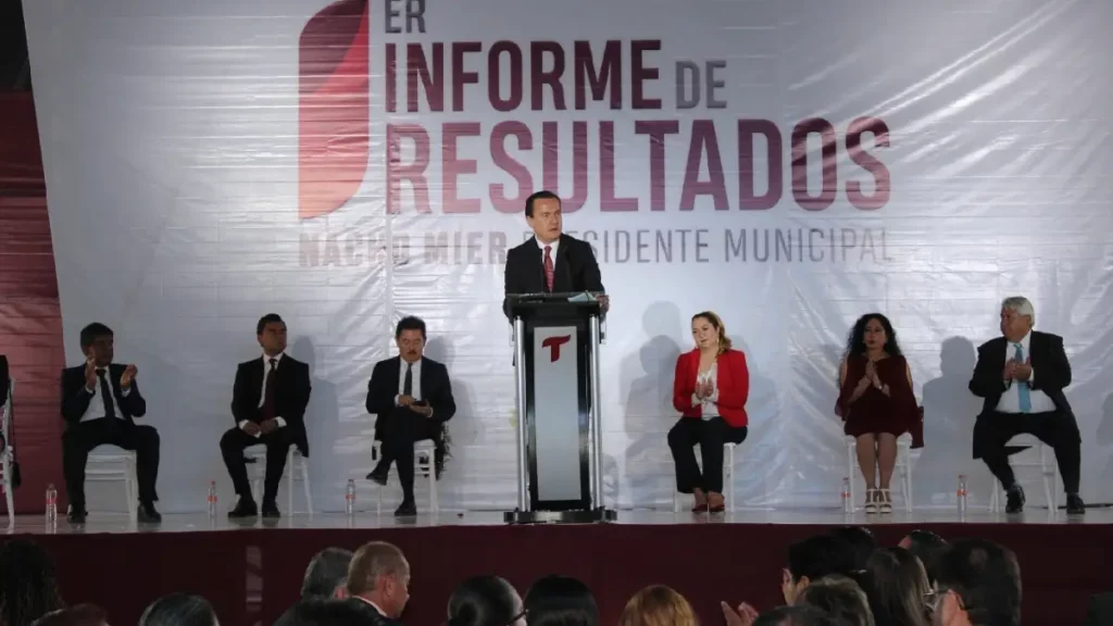 Nacho Mier Bañuelos rinde su primer informe de gobierno