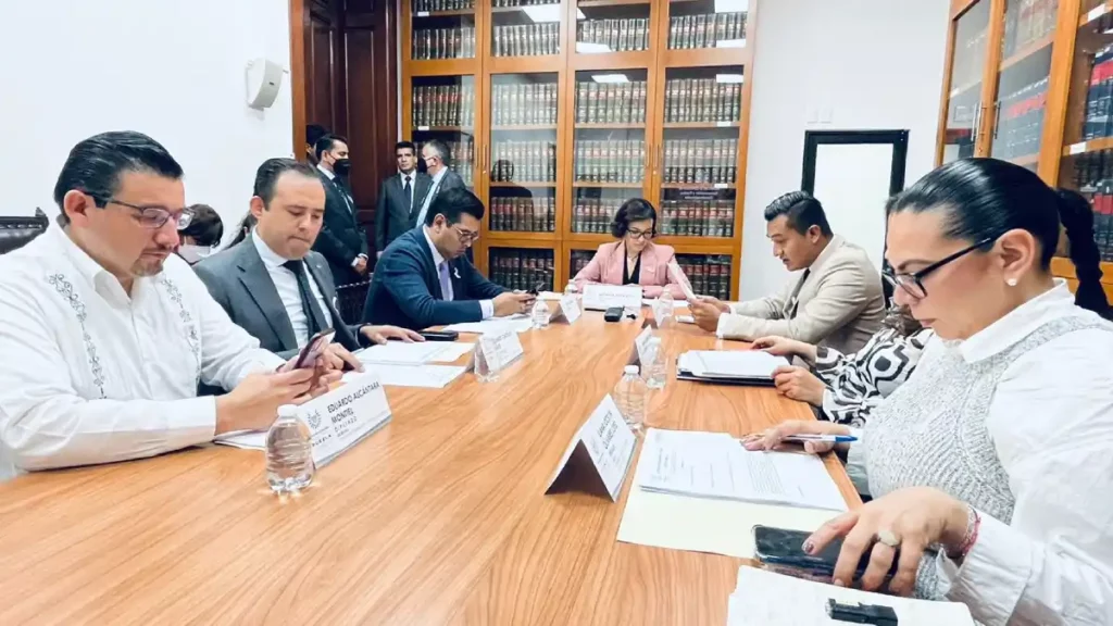 Comisión de Gobernación define calendario para analizar reformas a la Ley del Notariado