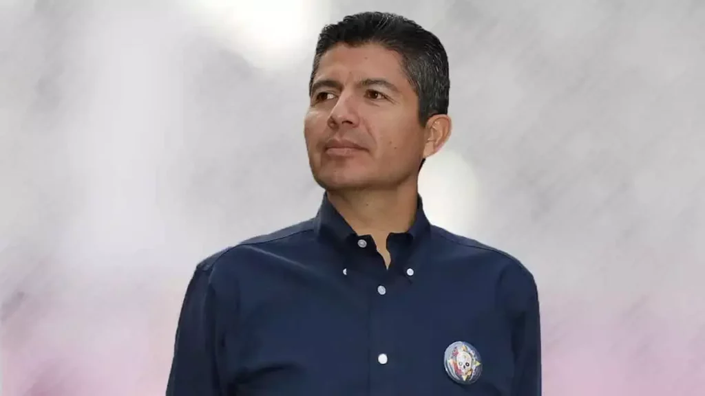 Eduardo Rivera celebra que percepción de inseguridad disminuyó en Puebla capital.