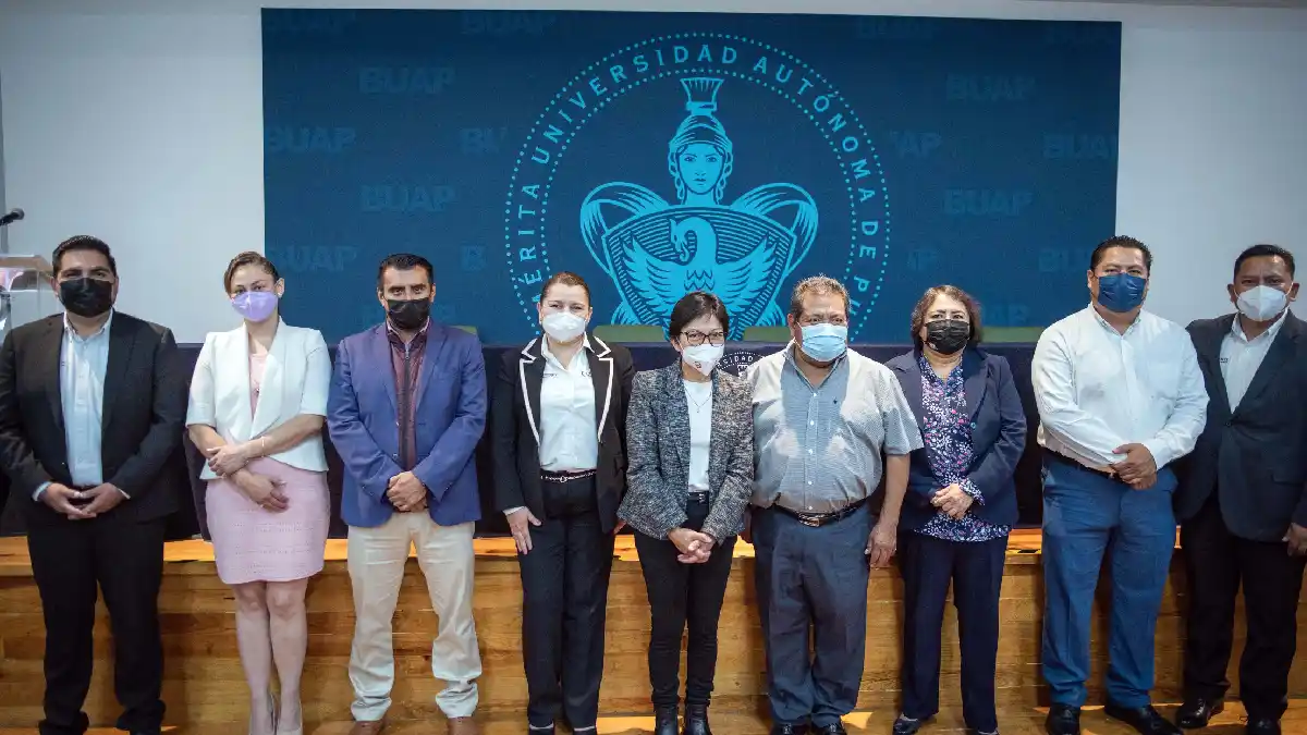 La Rectora Lilia Cedillo Ramírez signa convenio de colaboración con la Conagua