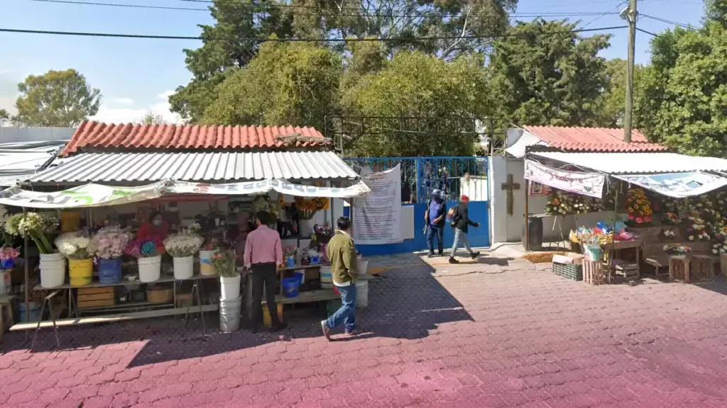 Panteones de juntas auxiliares de Puebla también están saturados.