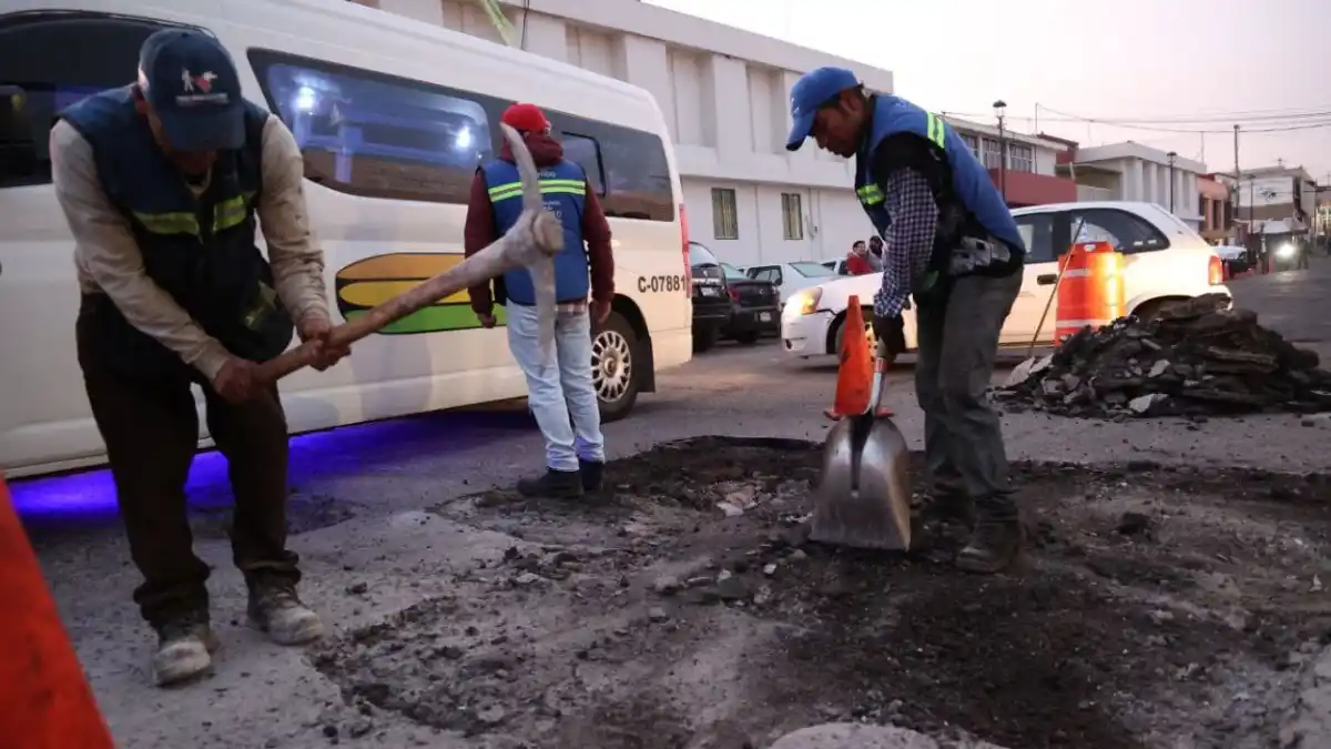 Antes de concluir el 2022, se eliminarán 40 mil baches más: Eduardo Rivera Pérez