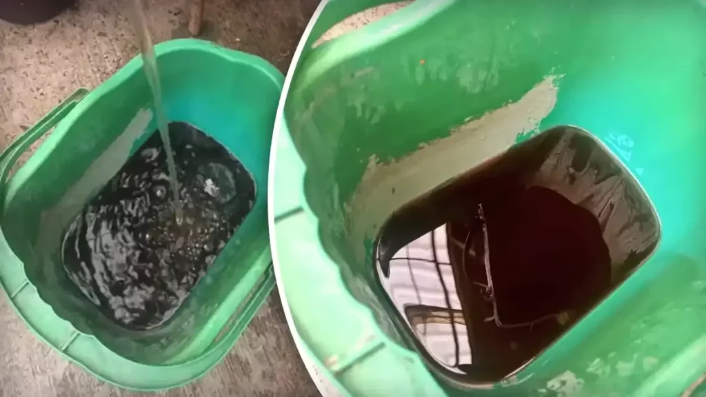Vecinos de Los Héroes, en Puebla, denuncian salida de agua negra de tuberías.