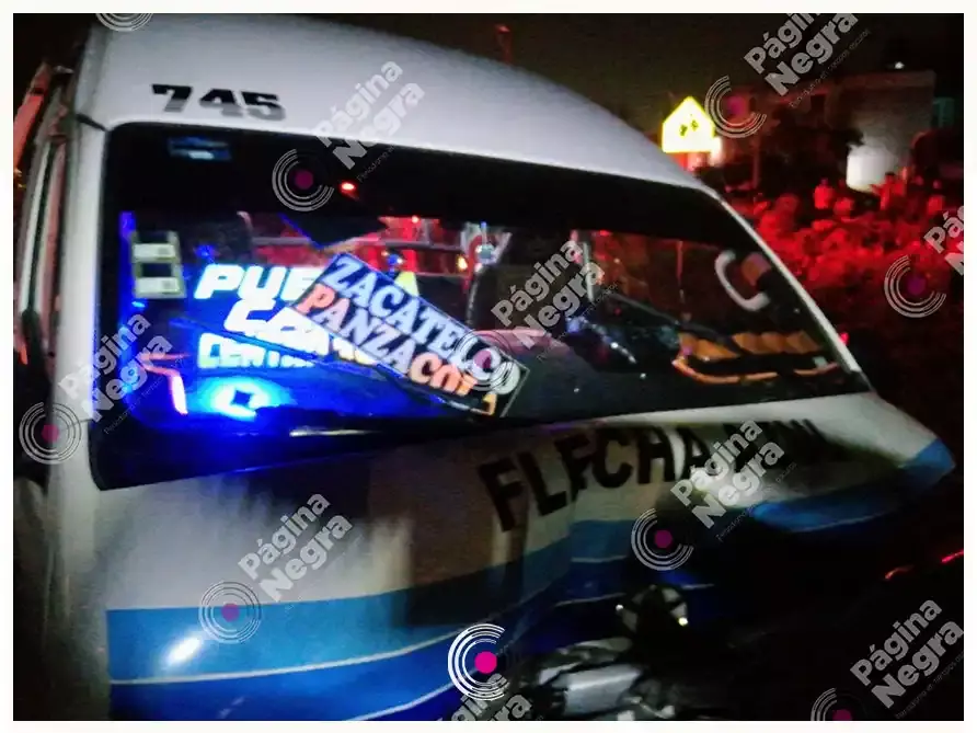 Por choque de ruta y camioneta, ocho heridos en la Puebla-Tlaxcala.