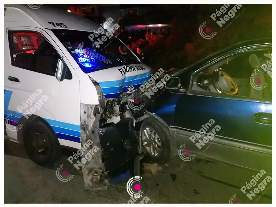 Por choque de ruta y camioneta, ocho heridos en la Puebla-Tlaxcala.