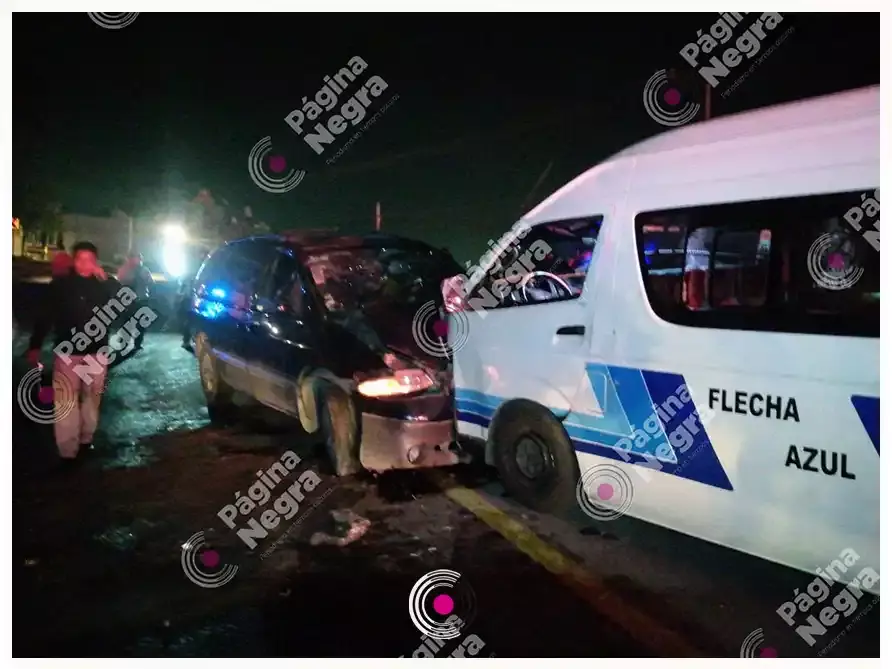 Por choque de ruta y camioneta, ocho heridos en la Puebla-Tlaxcala.