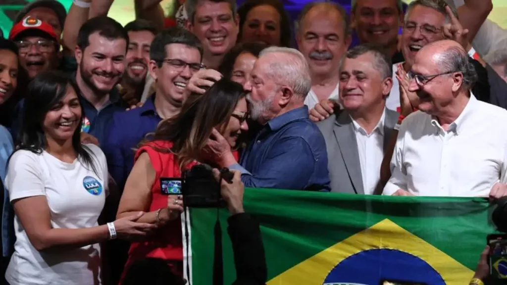 Lula gana las elecciones de Brasil y vuelve a la presidencia