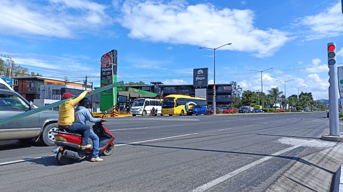 Tome sus precauciones, semáforos en la zona de Moraleda ya funcionan.