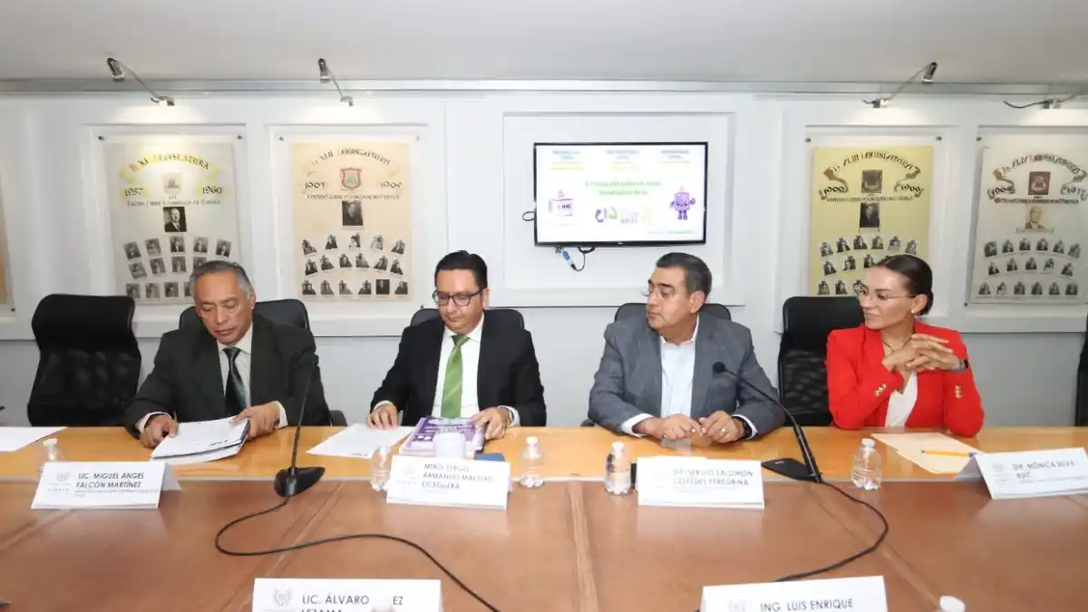 Recibe el diputado Sergio Salomón Céspedes el Informe Final de Resultados de la Consulta Infantil y Juvenil 2021 del INE