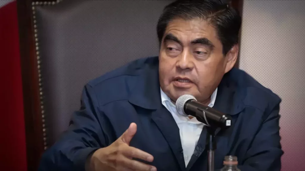 Advierte Barbosa que habrá detenciones por asesinato de policías de Chignahuapan