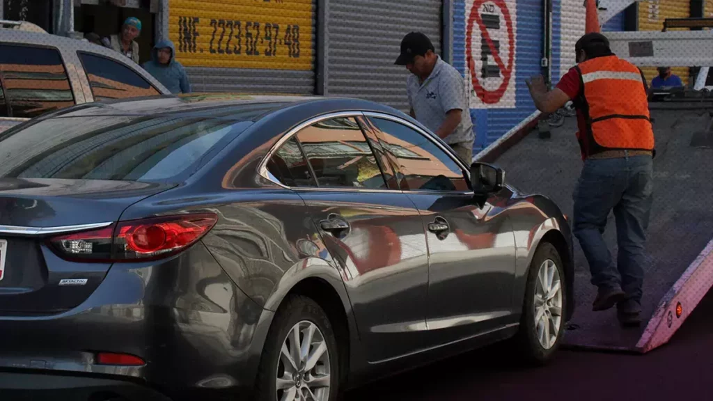 67 vehículos se fueron al corralón por incumplir con parquímetros: Movilidad