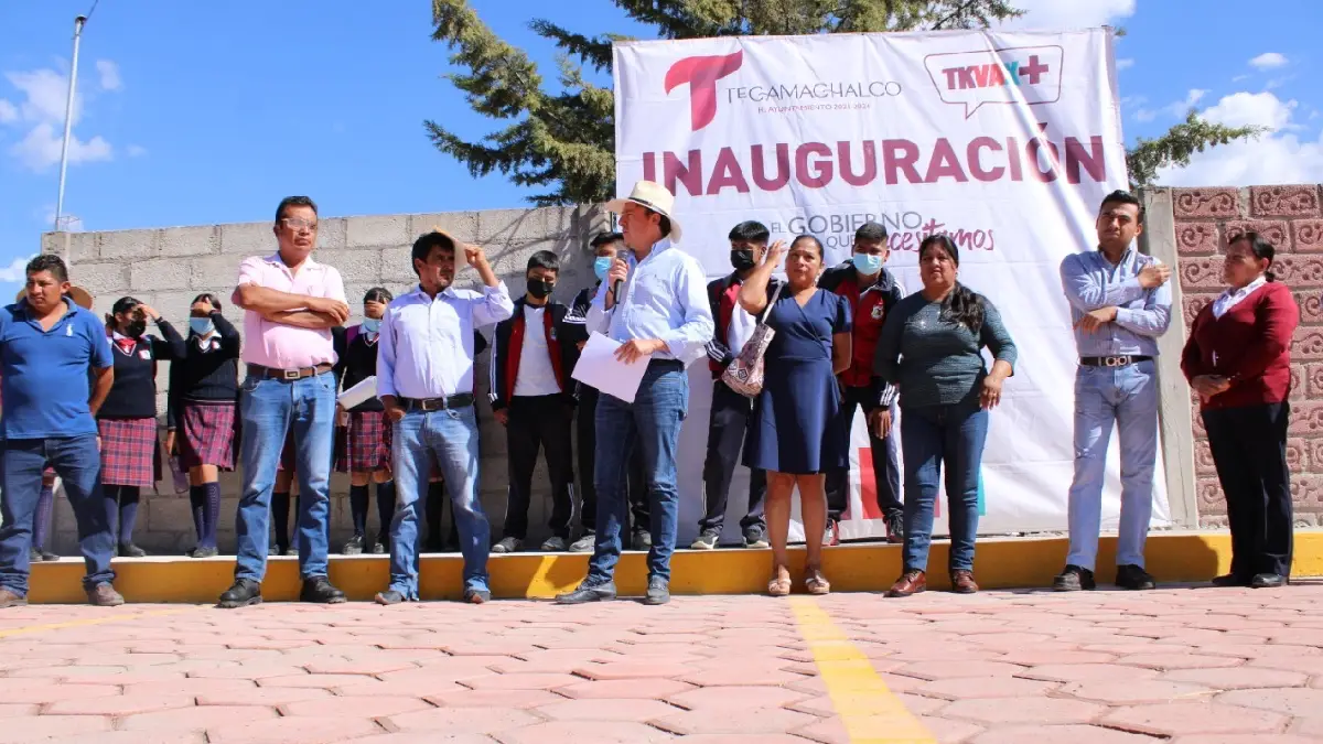 Nacho Mier inaugura adoquinamiento en San Antonio La Portilla