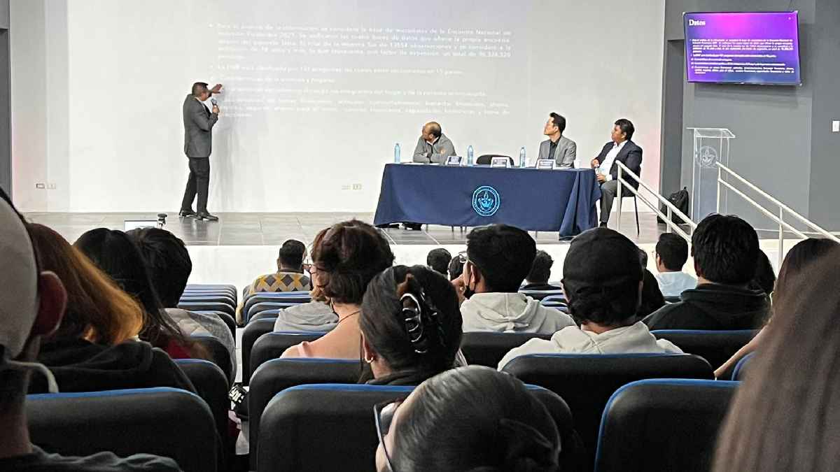 Por su 30 aniversario, el Centro de Investigación y Estudios de Posgrado, de la Facultad de Economía, realiza serie de conferencias