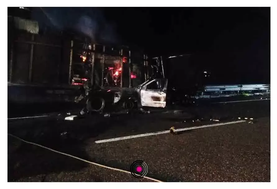 Se incendia tráiler en autopista Puebla-Veracruz; hay dos muertos