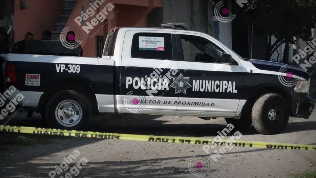 Indigente murió bajo las escaleras de una casa en la colonia El Salvador.