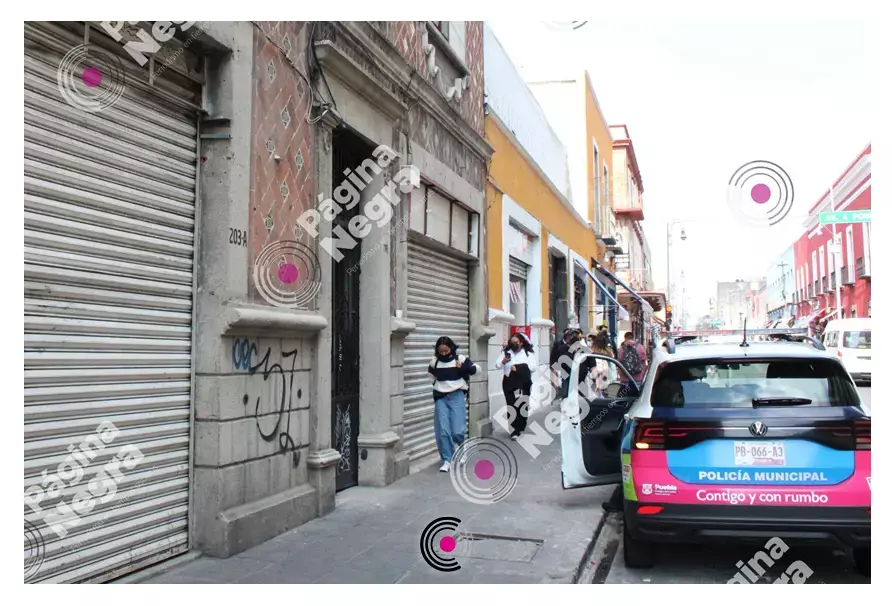 Una mujer muerta y en putrefacción es hallada en el Centro de Puebla.