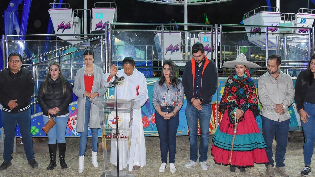 Norma Layón inaugura la feria de Texmelucan 2022