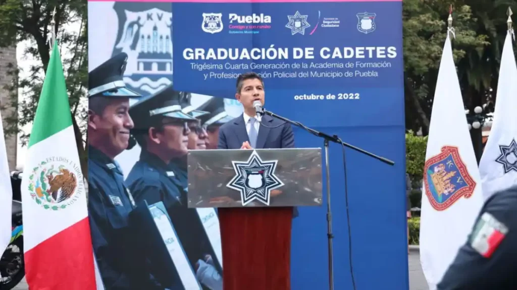 Eduardo Rivera Pérez toma protesta a 108 nuevos policías municipales