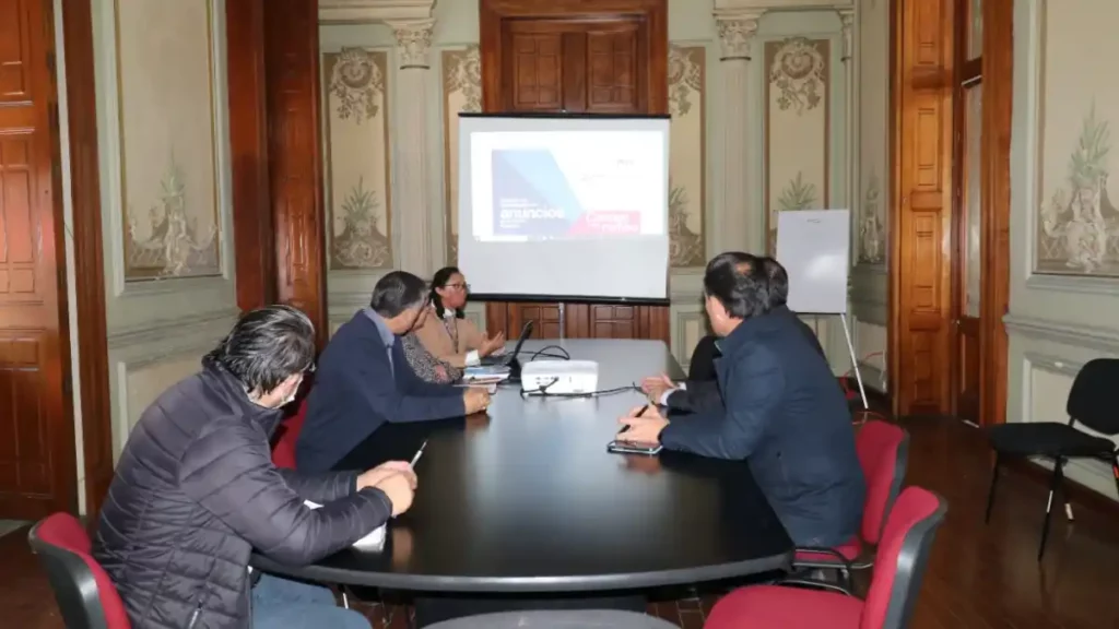 Ayuntamiento de Puebla promueve campaña de regulación de anuncios, toldos y lonas en el Centro Histórico