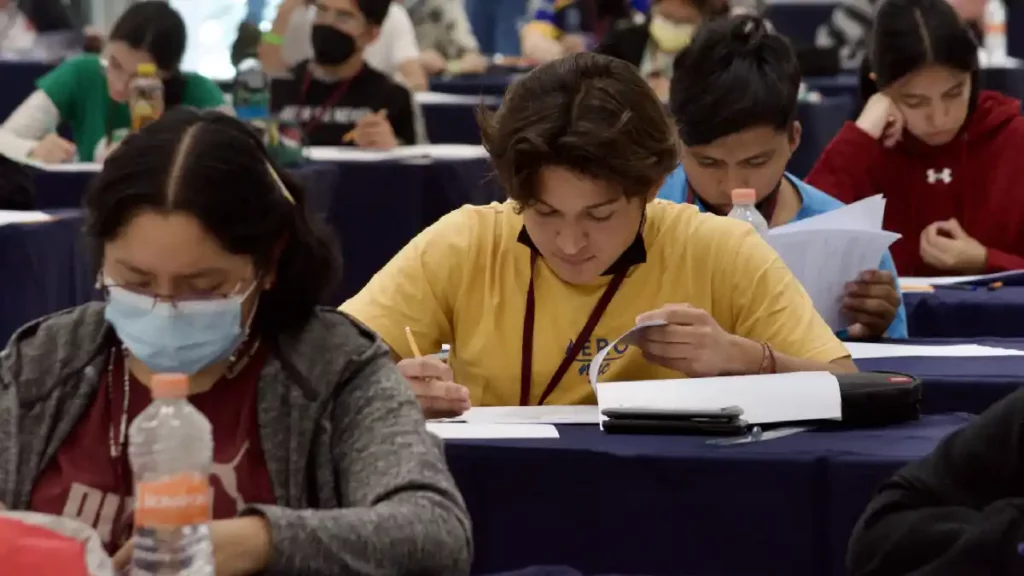 Inicia en la BUAP la 33 Olimpiada Mexicana de Física