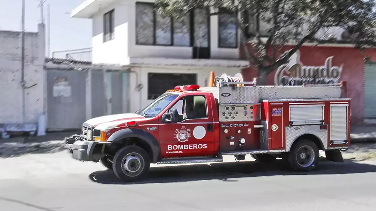 Suspenden clases en San Martín Texmelucan por un fuerte olor a gas.