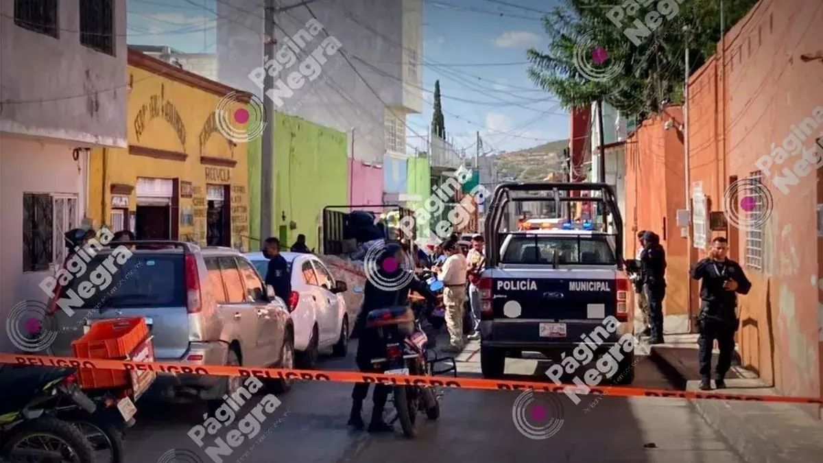 El dueño de un negocio mató a balazos a dos delincuentes, en Izúcar de Matamoros