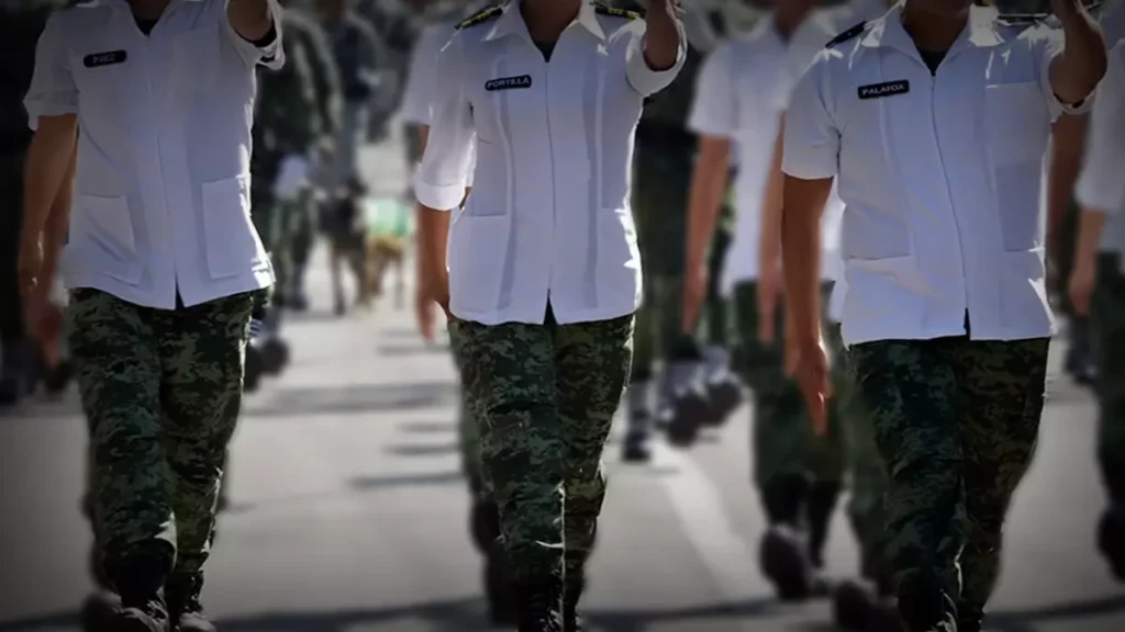 Hieren con escopeta a 3 alumnos en desfile de Tochtepec