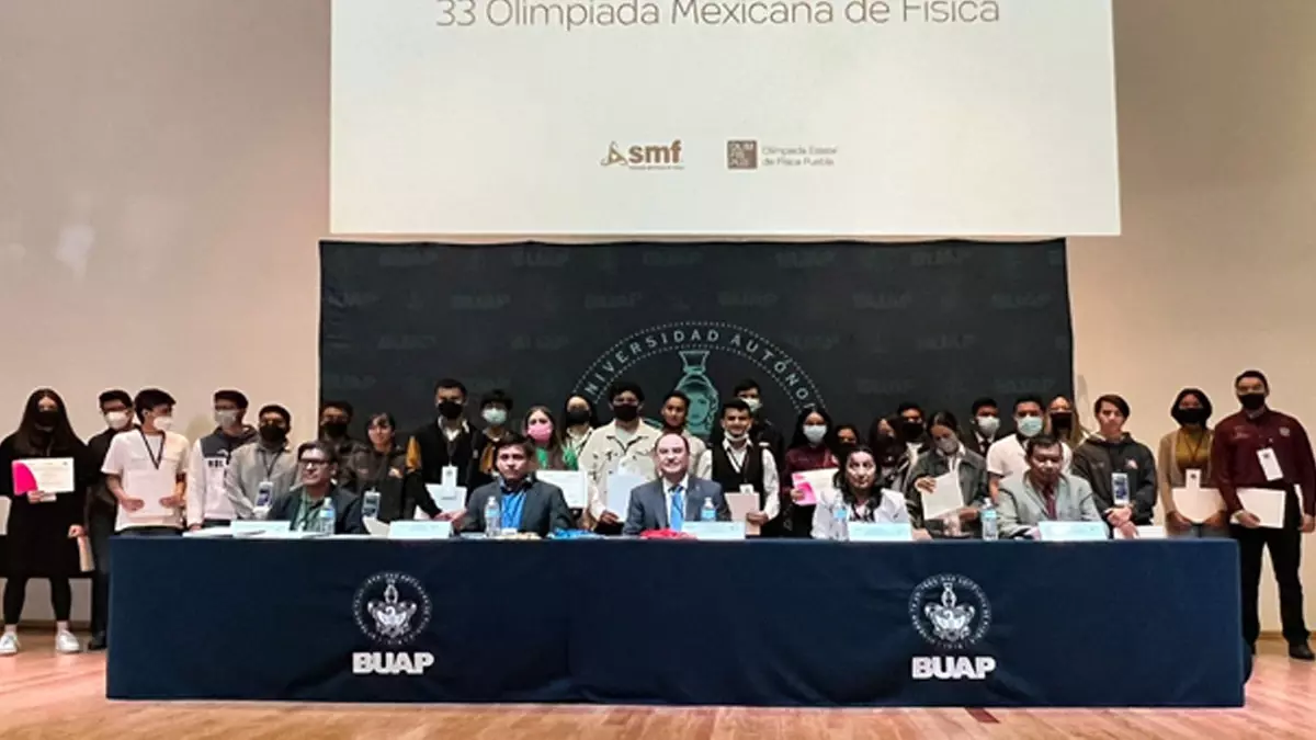 Estudiantes de preparatorias BUAP ganan medallas de bronce en las olimpiadas Mexicana de Física y Nacional de Química