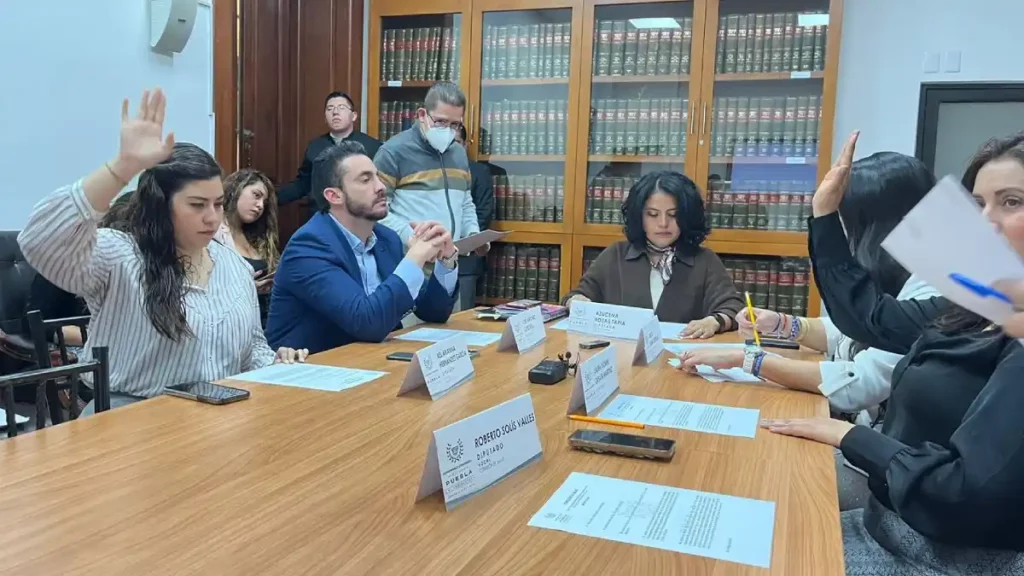 Aprueba Comisión de Salud exhortos a favor de la salud mental y visual en la niñez poblana