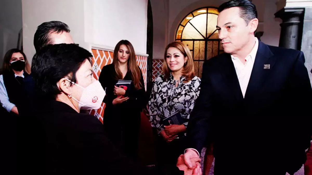 Se presenta el libro Ser hecho en México, de Máximo Serdán