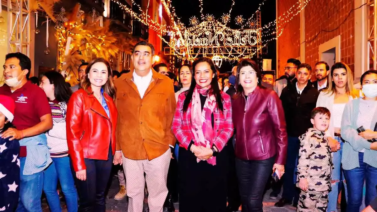 Ariadna Ayala inaugura la Villa Iluminada de Atlixco 2022