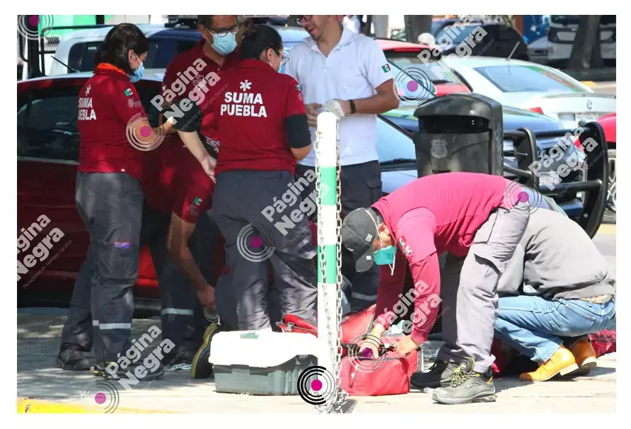 En la colonia Volcanes un hombre murió dentro de su auto