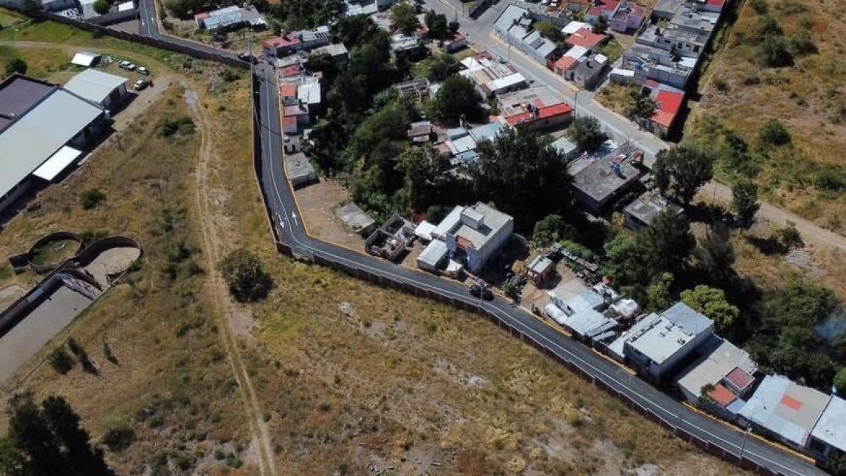 Ariadna Ayala inaugura pavimentación en calle olvidada en Vista Hermosa.