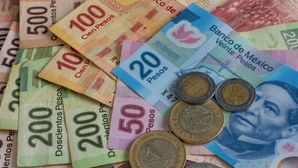 Aumenta el salario mínimo en México, tendrá un alza del 20%